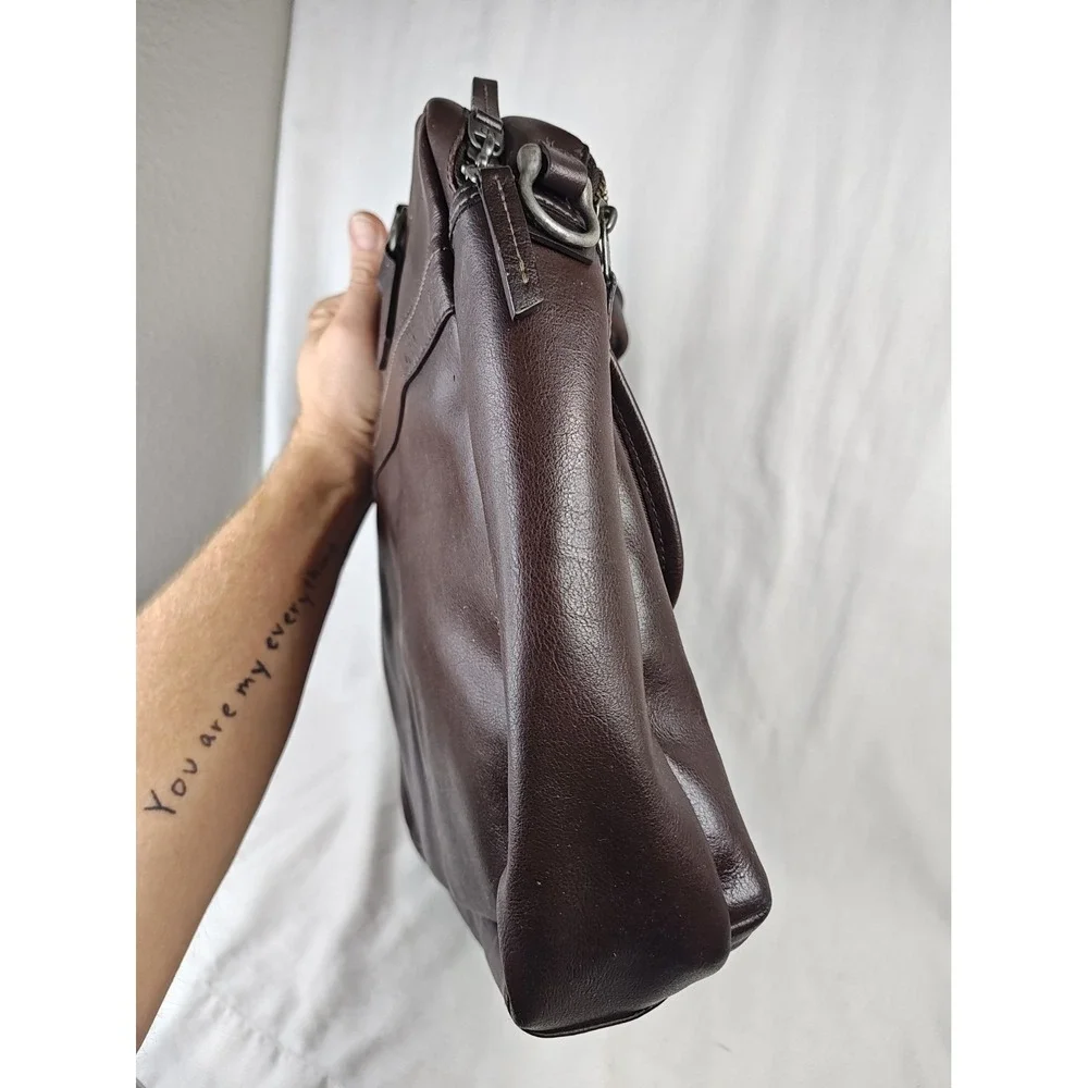 Tumi T-Tech Brown Leather Briefcase Laptop Bag Messenger Missing Buckle READ!!